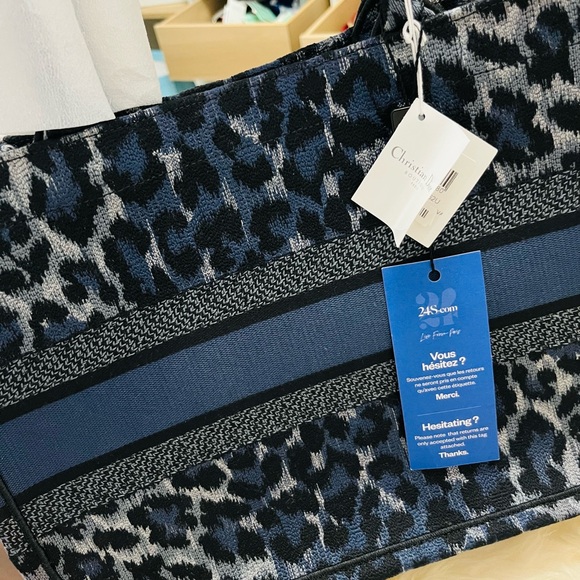 Authentic Brand new dior booktote purchased from 24S (LV official website) - Picture 3 of 3